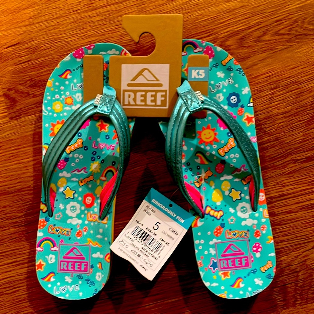 REEF big girls size 5 flip flops